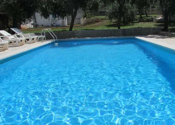 Noemi 게스트하우스 풀라