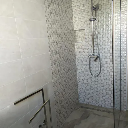 Noemi Guest house *