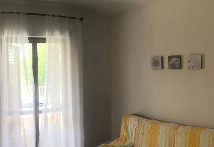 Noemi 3*